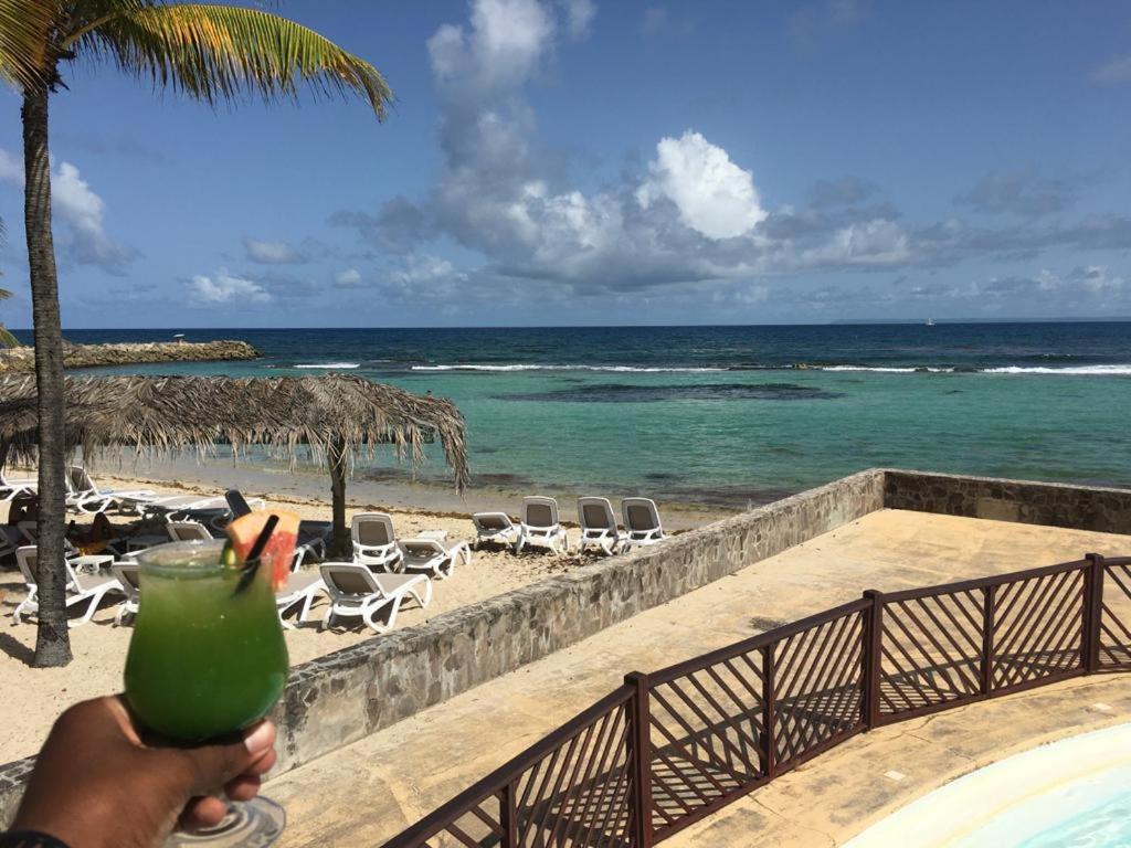 Studio Vue Mer Piscine Plage Kaz Punch Manganao Chez Julie Saint-Francois  Buitenkant foto